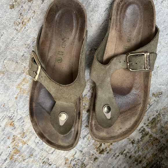 Grunland Suede thong sandals with gold detail - Picture 1 of 2